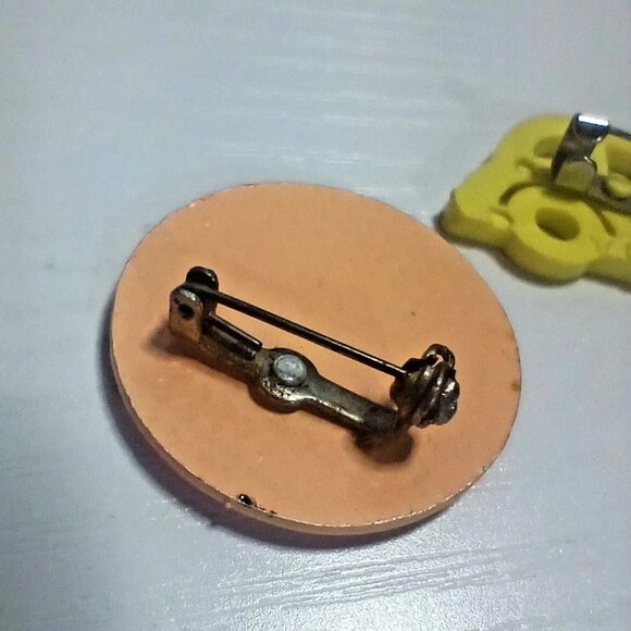 2 Vintage Pop Art Pins Yellow Volkswagon and Enamel Painted Happy Face MCM - Picture 7 of 8